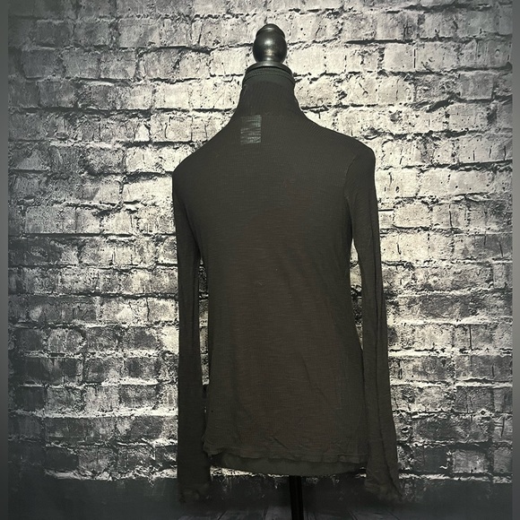 H.I.P. Top - Picture 3 of 8